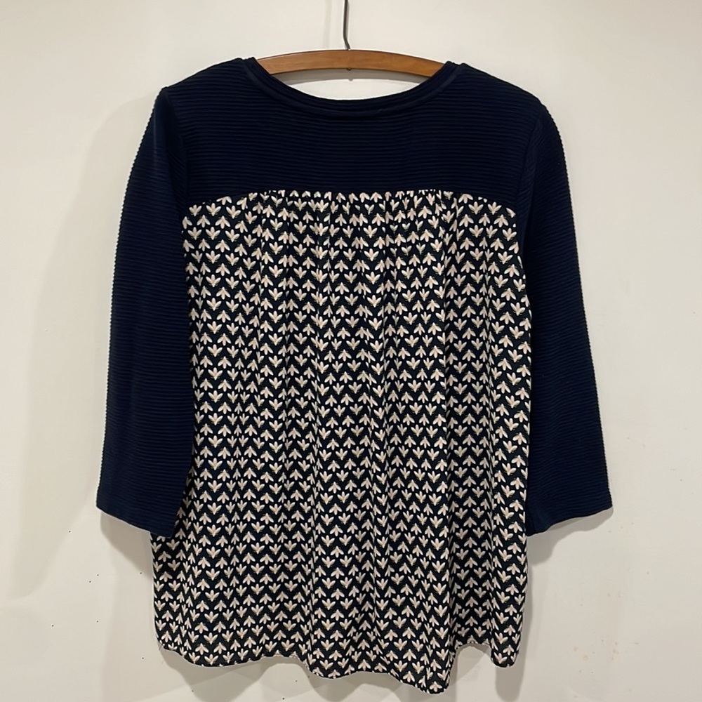 Navy Pattern Loft Top - Picture 2 of 5
